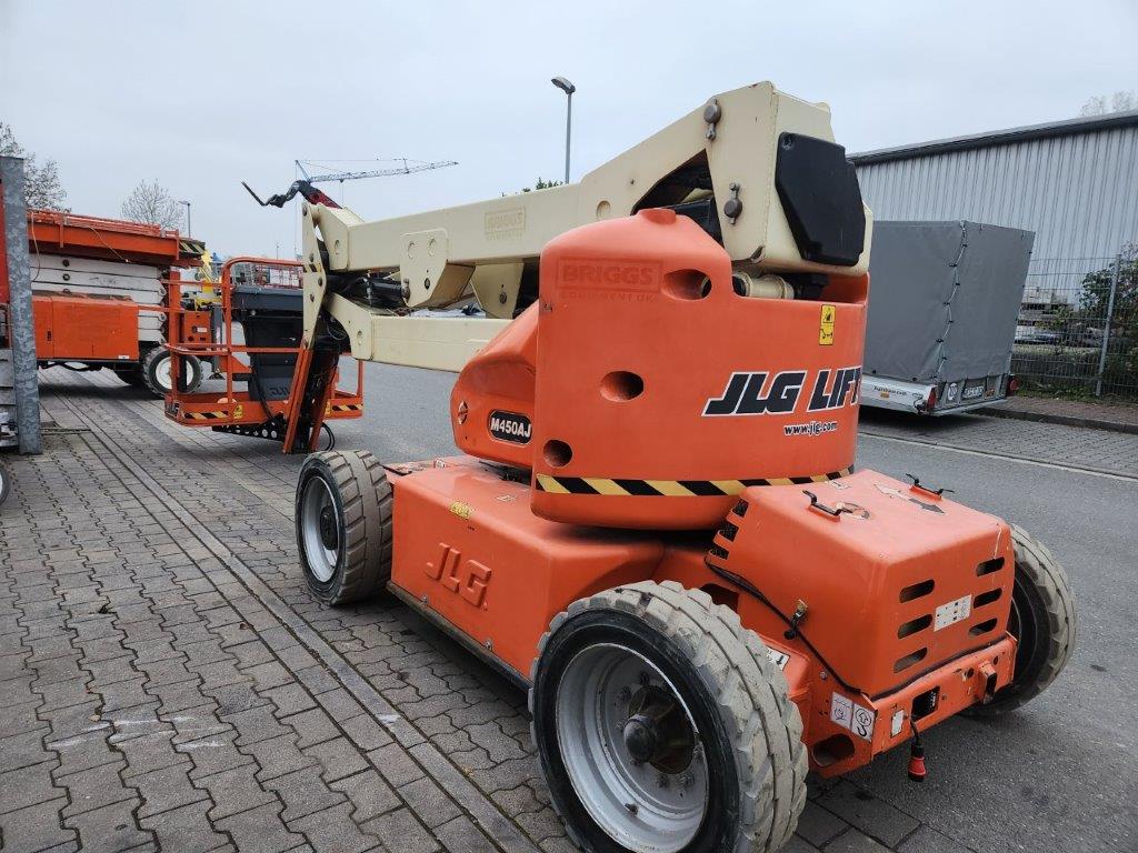 Sold - Articulated Boom Lift - View 2